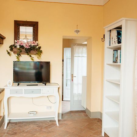 La Pescaia Casa Vacanza Larciano Bagian luar foto