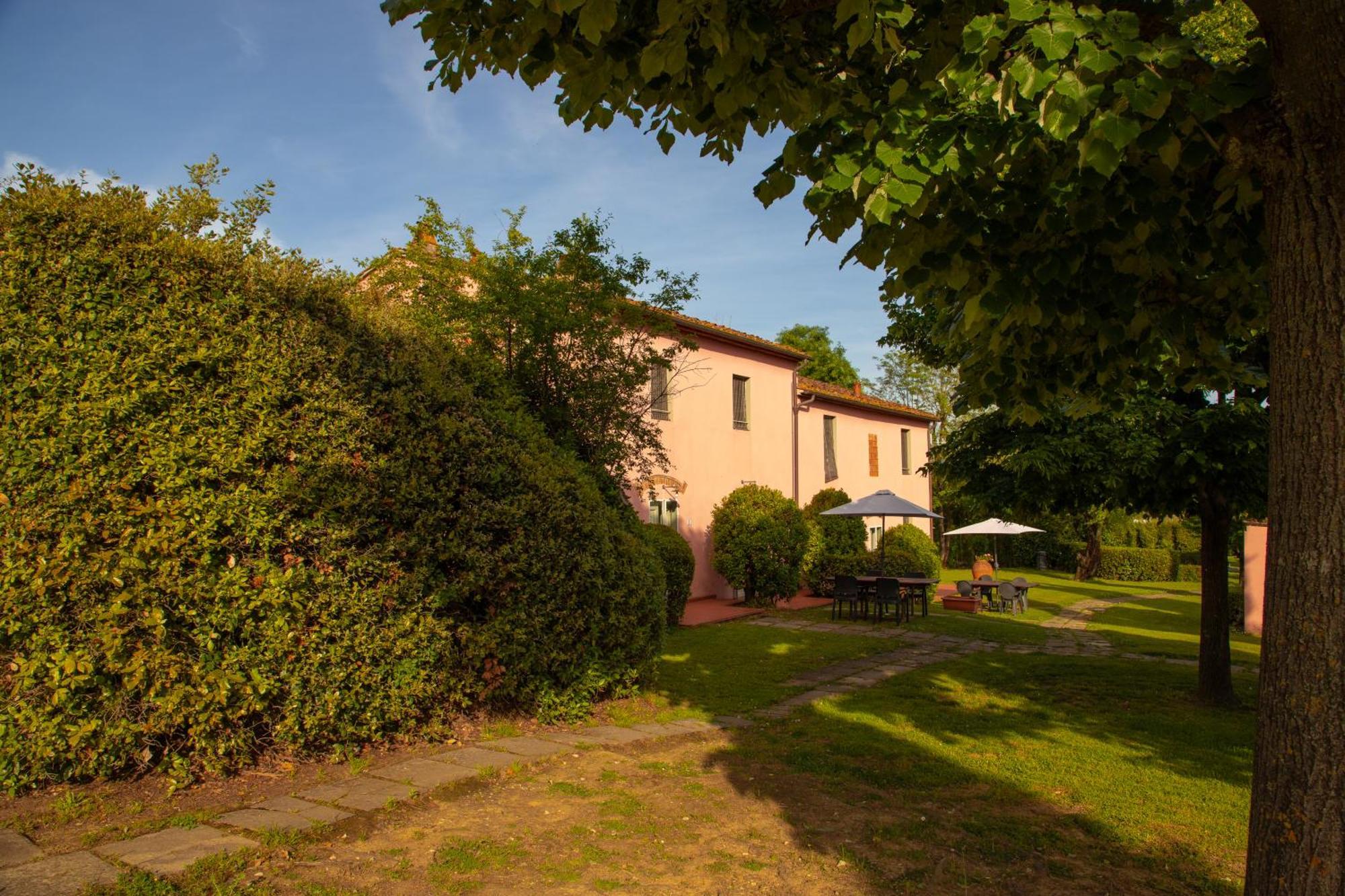 La Pescaia Casa Vacanza Larciano Bagian luar foto