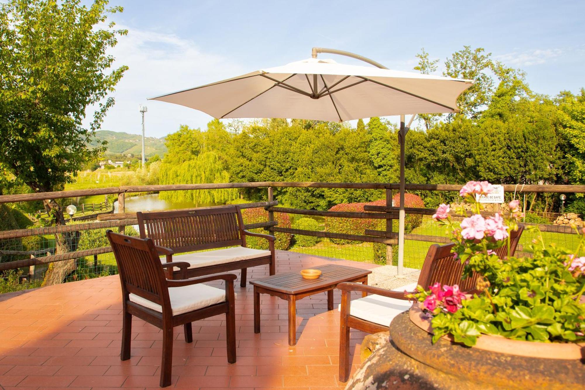 La Pescaia Casa Vacanza Larciano Bagian luar foto